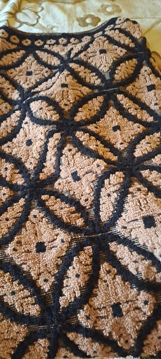 Vând covor/covertură tradițional ,confecționat din lână naturală!