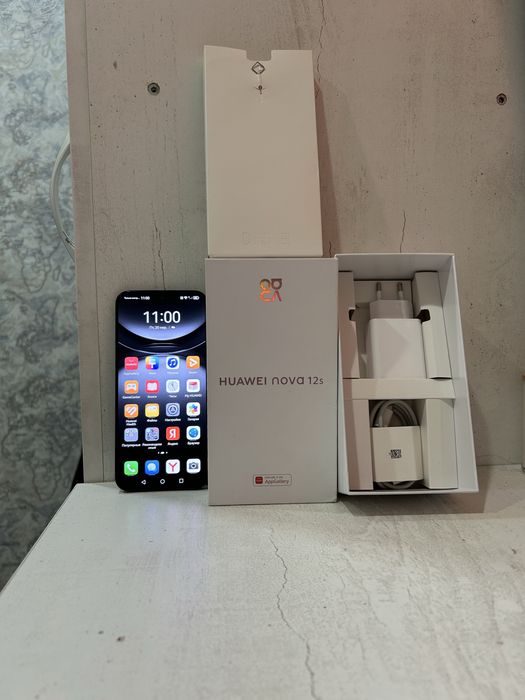 Продам телефон Huawei 12 S
