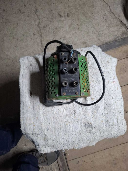 Автотрансформатор РНО-250-0,5м 2а