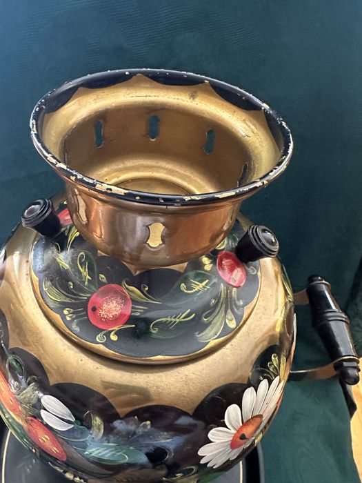 Винтидж ръчно рисувани руски самовари