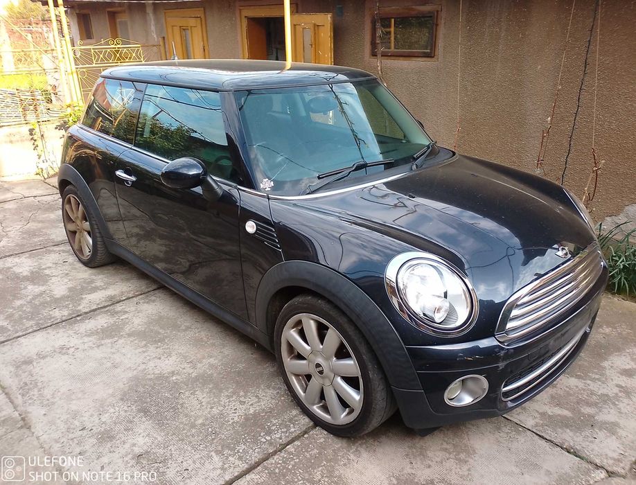 Masina Mini-Cooper