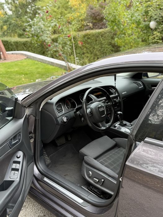 продавам Audi A5 Sportback