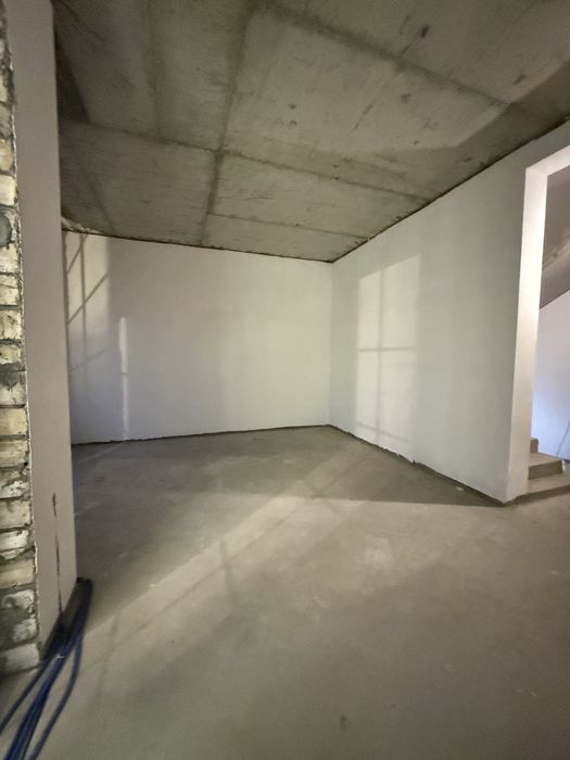 Срочно продаётся 3-сотик 5-комн участка в Сергели Ханабад Вилла