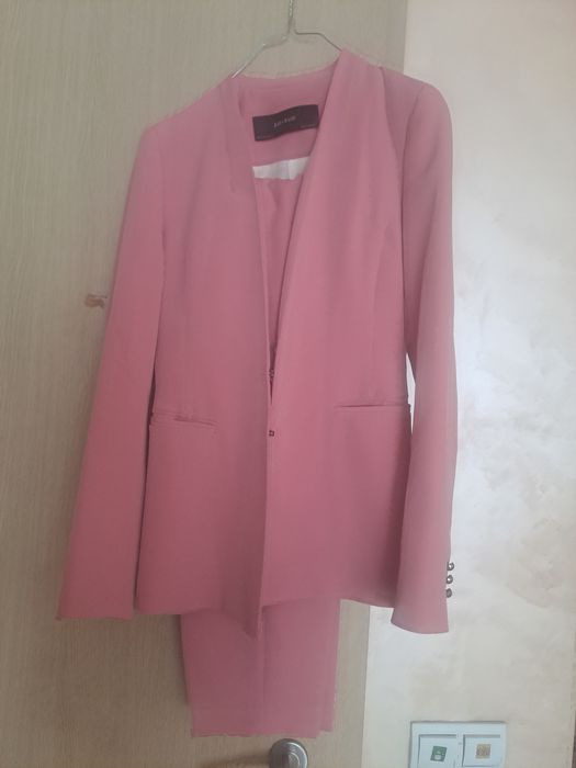 Костюми zara, нови и  като нови