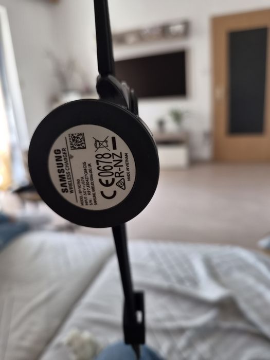 Продавам  часовник samsung