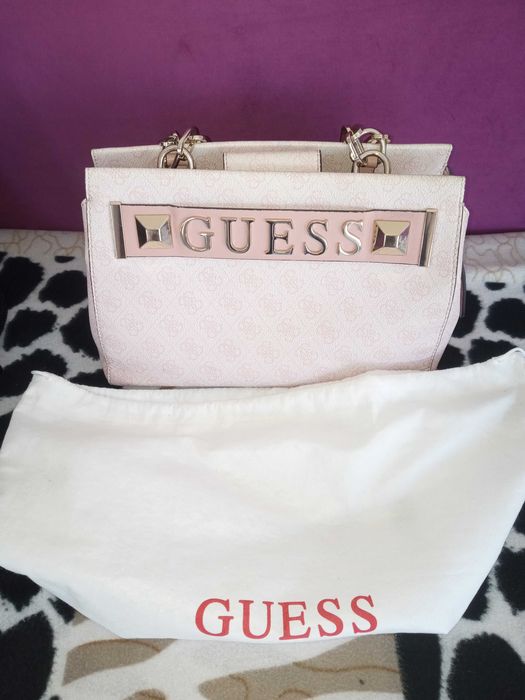 Дамска чанта guess