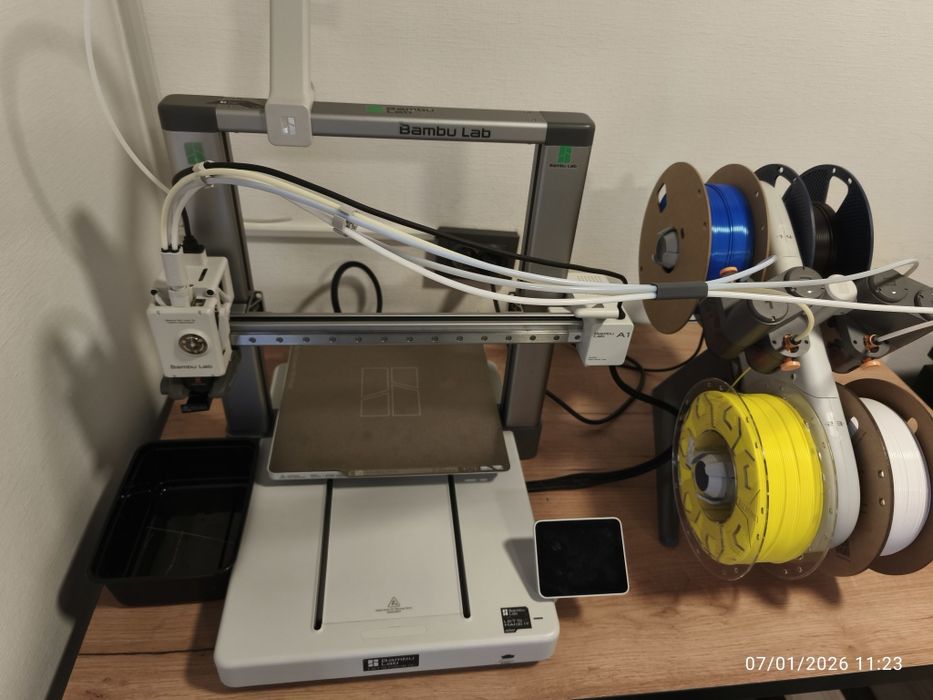 Продам 3D-принтер Bambu Lab A1 + AMS Lite (комплект)