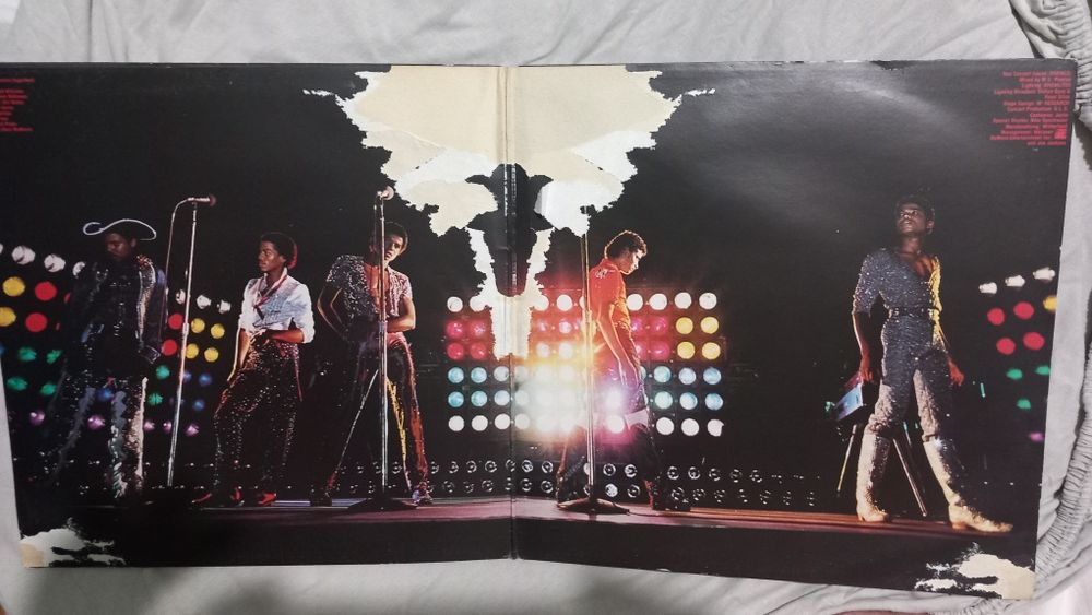 Michael Jackson and The Jacksons. Двоен концертен албум.