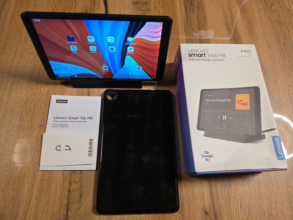 Tableta Lenovo Smart Tab M8 TB-8505XS, 4G, SIM, 2in1 Tablet + Smart assistent charging station