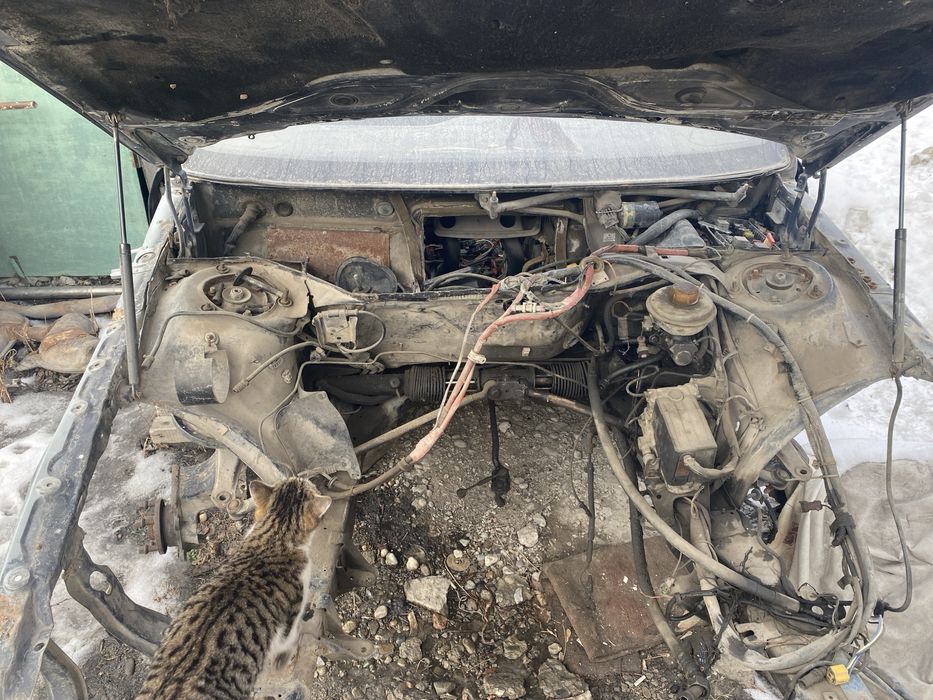 Продам авто ауди 100 универсал на запчясти