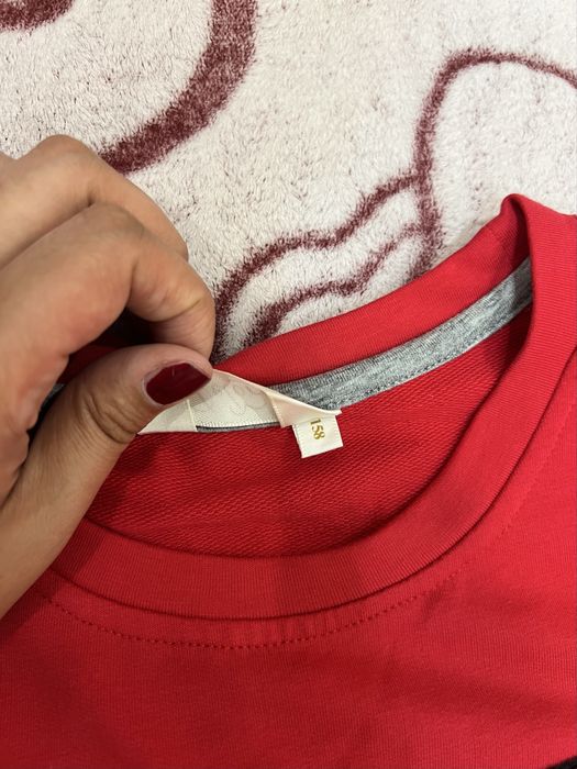 Продам кофту на девочку размер 158