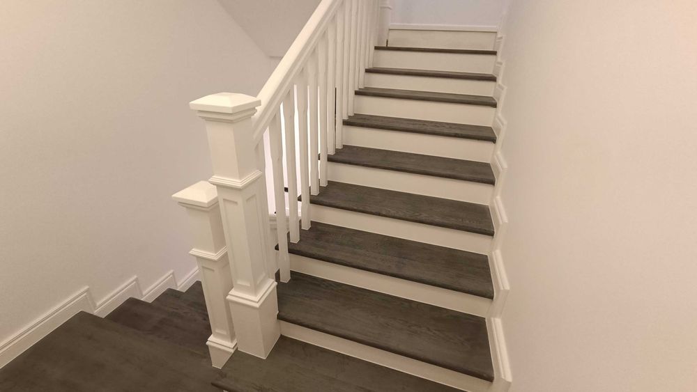 Scara interior din lemn masiv stejar