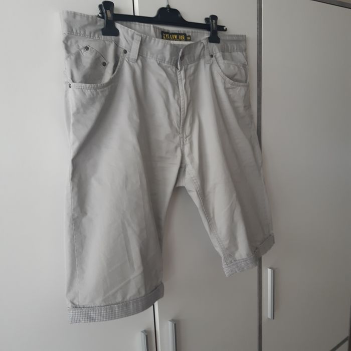 Vand pantalon scurt Yellow dog marimea 56