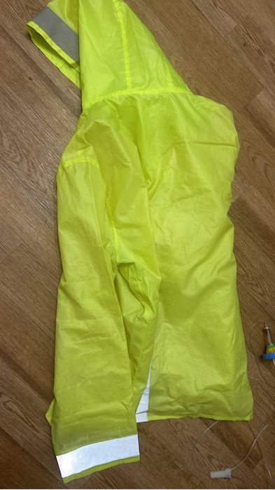 продам накидку стюардов медео