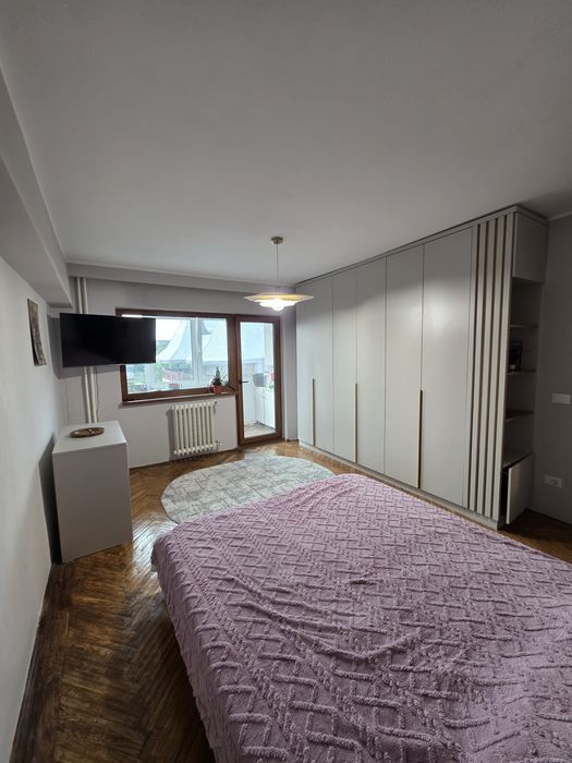 Închiriez apartament 2 camere decomandat, zona Mall -Grivița