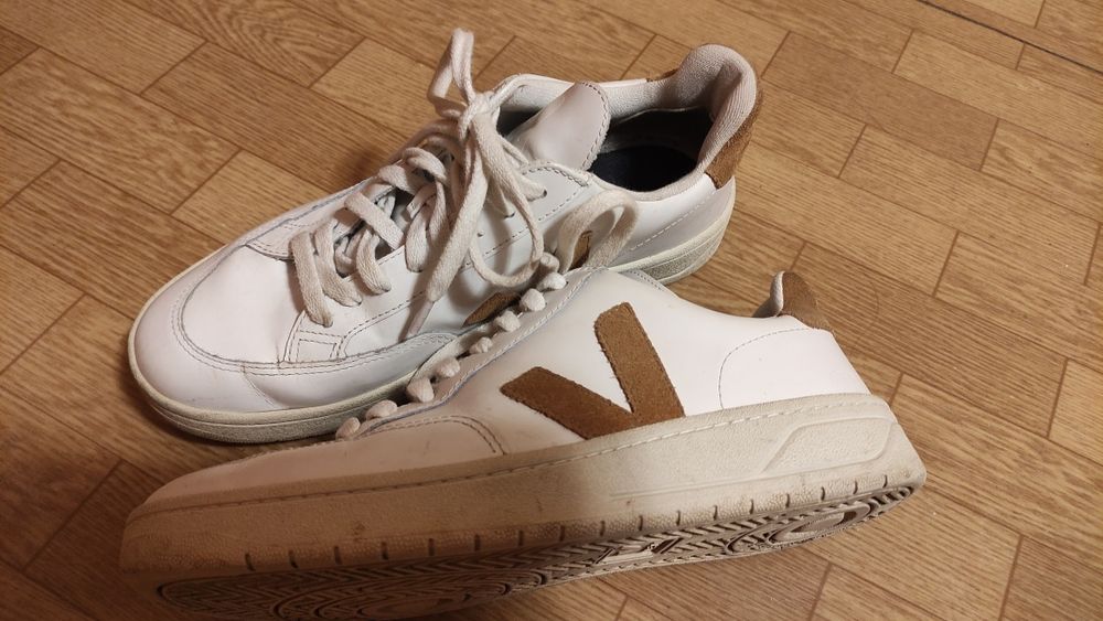 Дамски маратонки Veja v12