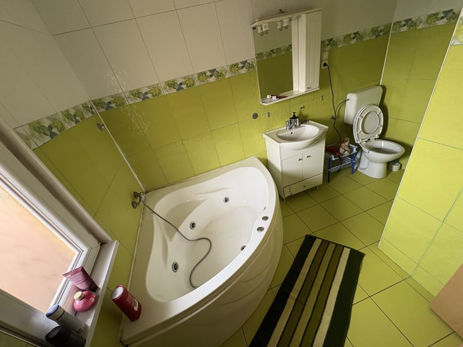 Dau casa in regim hotelier