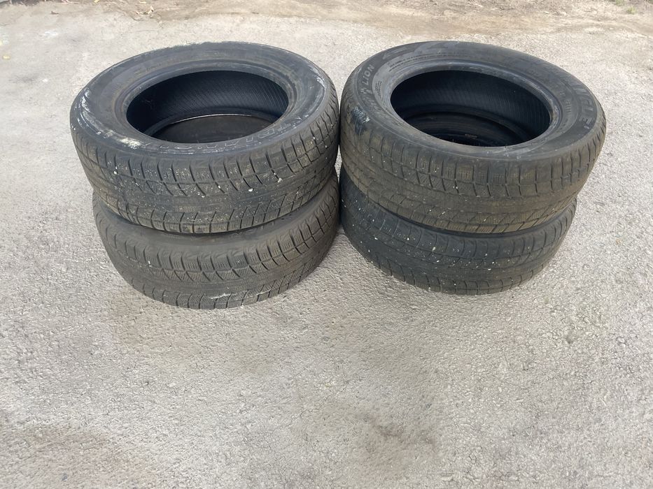 Продам Шины  Зимние Triangle 215/60/r16