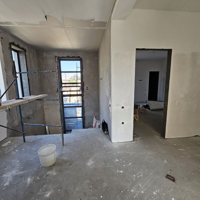 Ул.Шуртепа Луначарский!! 1,5 соток 5 ком. 3 уровня. Евро махалла!!!