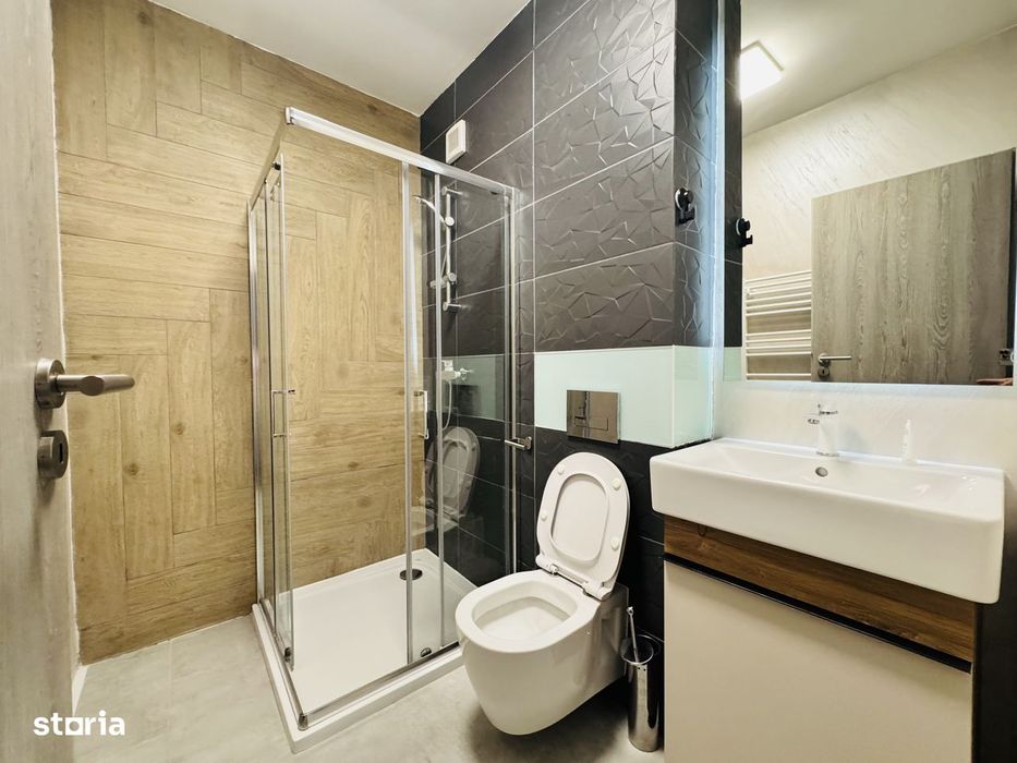 De închiriat apartament 3 camere priveliște deosebită