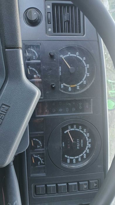 Vând Nissan Apicol 3,5 tone