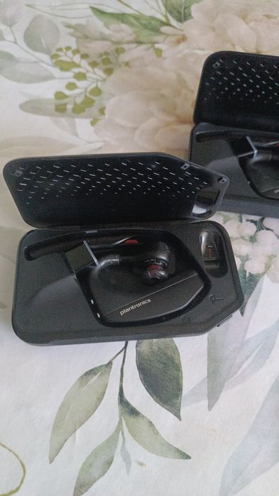 Блютуз гарнитура Plantronics Voyager Legends и модель V5200 оригинал