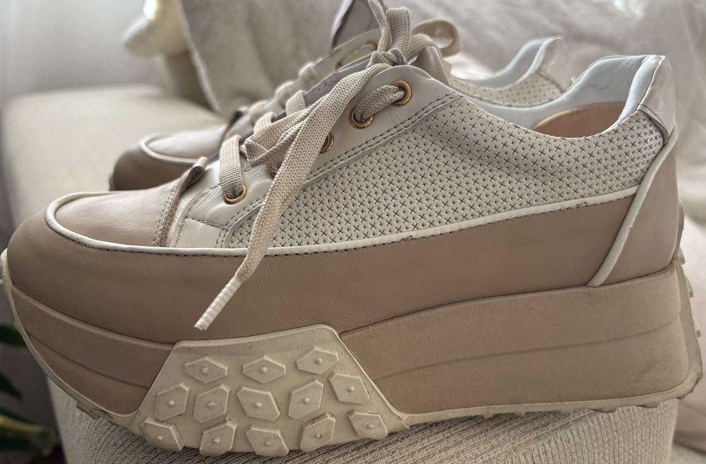 Дамски спортни обувки /Massimo zardi/ №37,дължина на стелка 24см