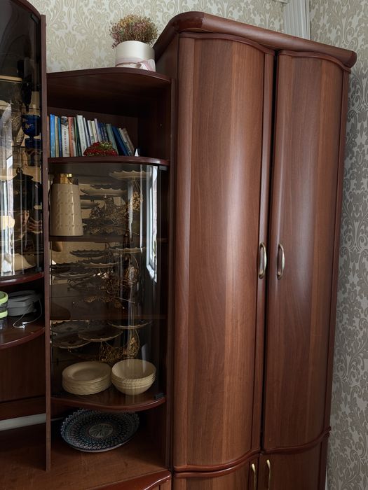 Шкаф, шифонер, стенка