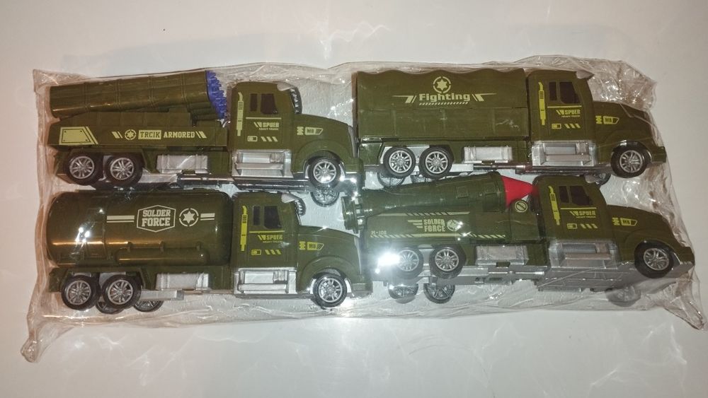 Продам набор военных машинок, пластик