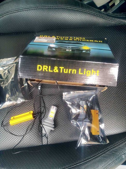 LED Диодни дневни светлини крушки с мигач и габ DRL+Turn Light  2x20W