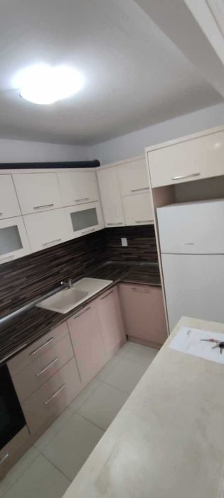 Дава се под наем Двустаен апартамент в Бургас, Славейков - 65 кв.м за 382.5 € - Снимка #3