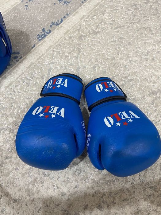 Боксерский перчатки
