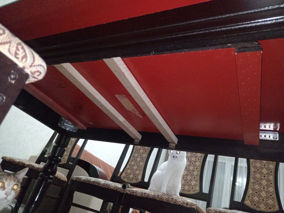 Стол стулья срочно продам