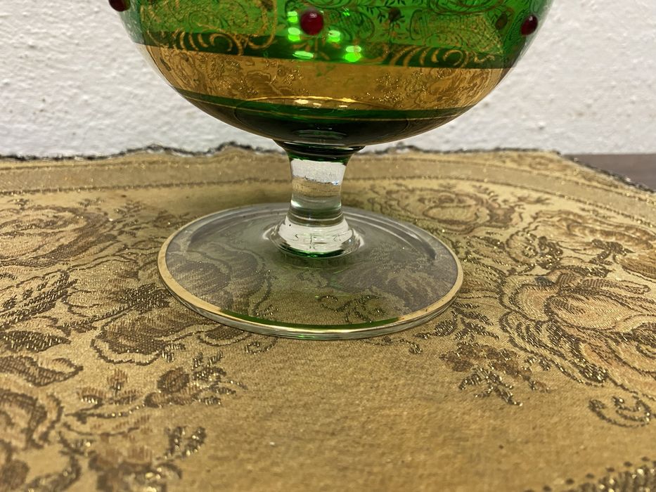 Голяма италианска кана със златни кантове