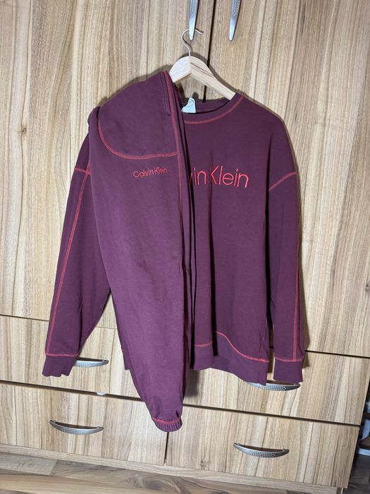 Екип Calvin Klein