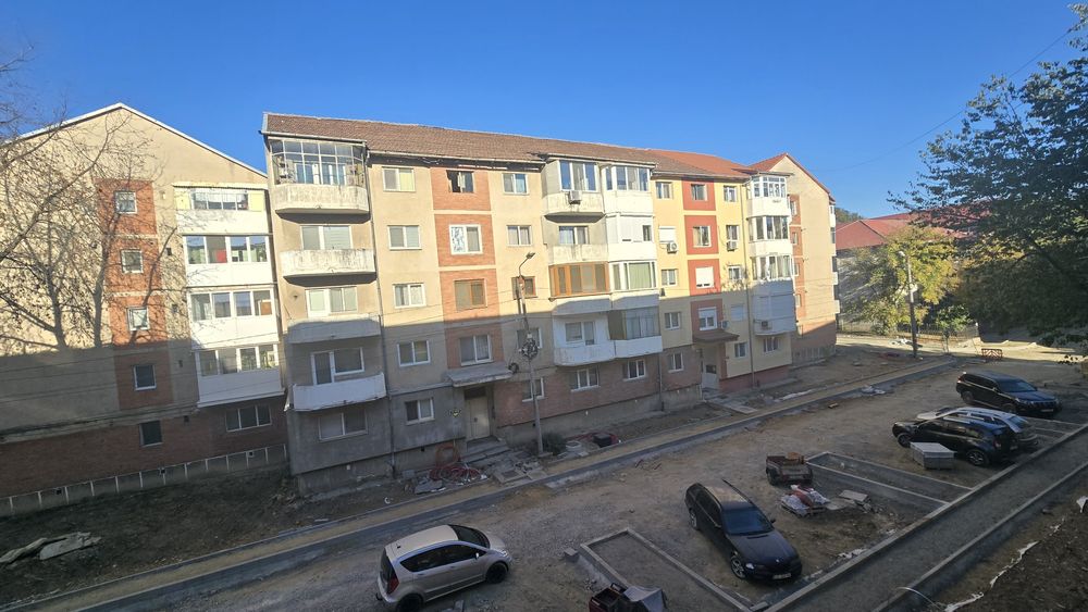 PROPRIETAR | Vând Garsonieră Reșița, Micro 4, Etaj 2 – Zonă în modernizare