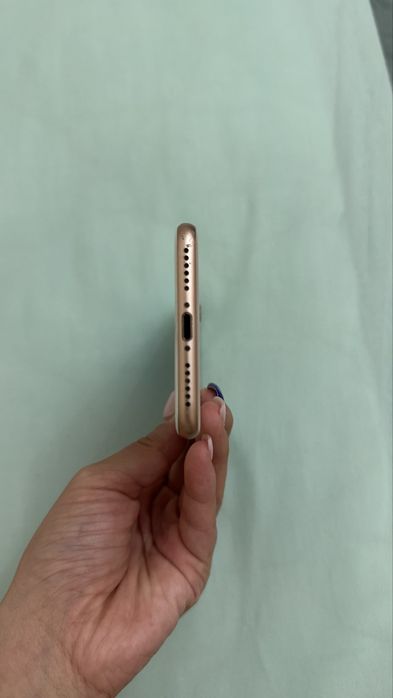 iPhone 8
