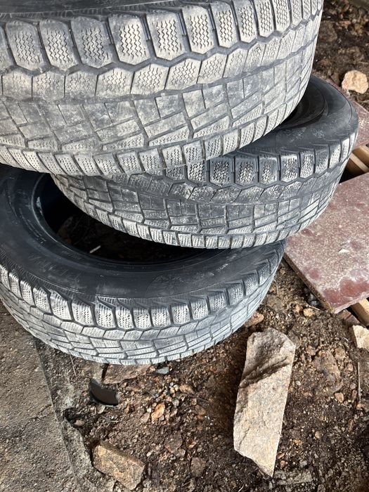 Продам комлект резины