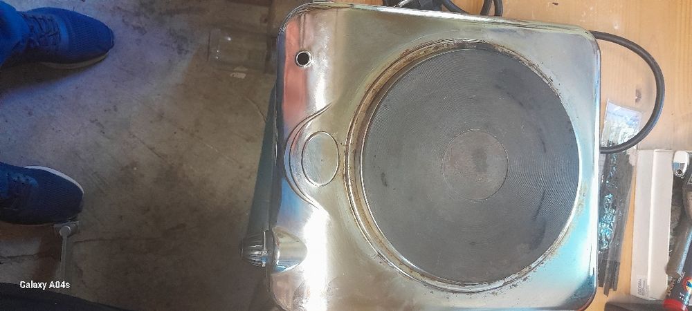 Продавам кухненски котлон