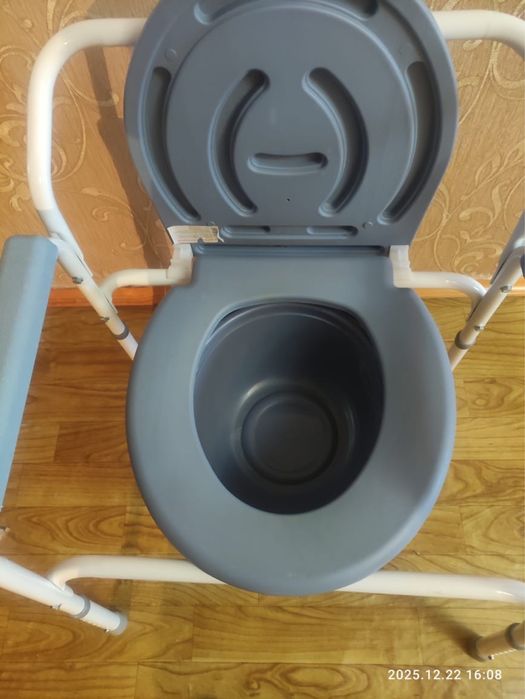 Переносной кресло-туалет