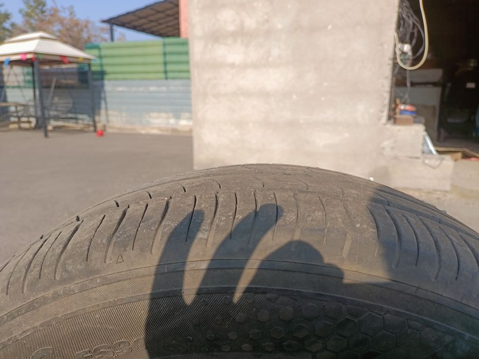 Продам летние шины 2 шт