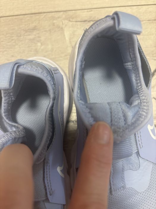 Vand adidasi nike albastru azur marimea 31