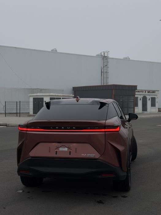 Lexus RZ 450 full elektr
