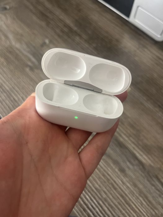 Кейс airpods2 pro оригинал