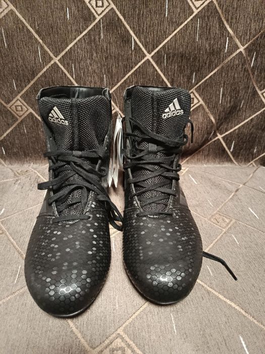 Adidași   Adidas