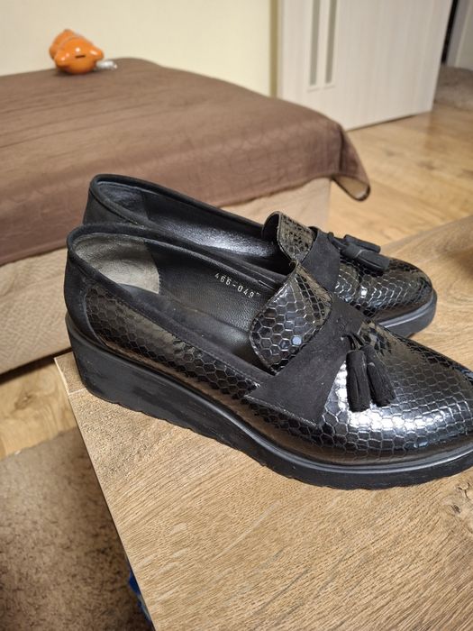 Дамски обувки от естествена кожа