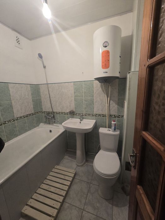 Аренда берилади 2 хона 4 этаж микрорайон