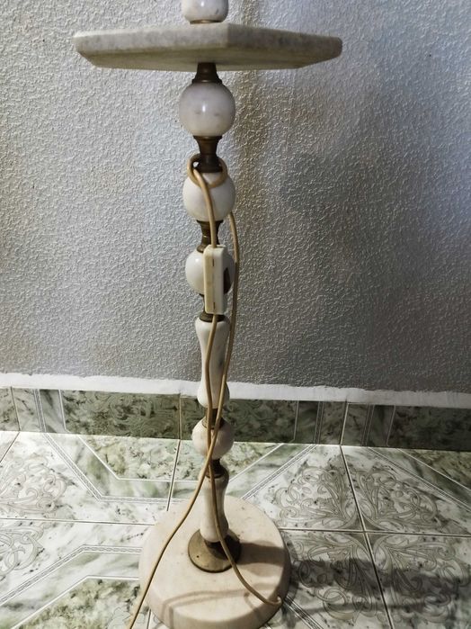 Ретро лампа от мрамор