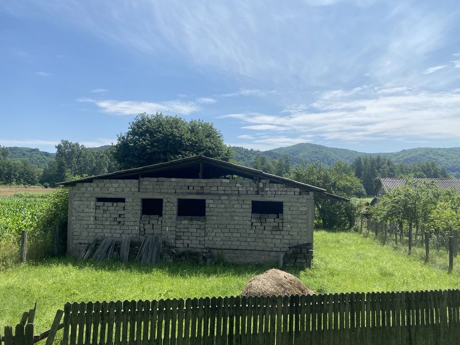 Casa + teren de vanzare , 1000mp