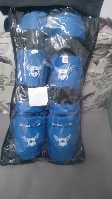 Tibiere Armura Albastre NOI mărime S